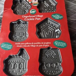 Wilton Gingerbread Village Cookie Pan - Silver